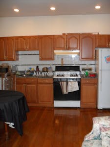 Allston 3 Beds 1 Bath Boston - $3,200