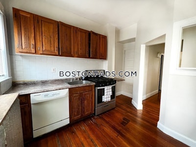 Brookline 2 Beds 1 Bath  Boston University - $2,900