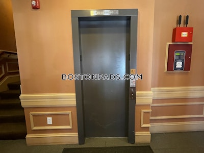 Back Bay 1 Bed 1 Bath BOSTON Boston - $3,400