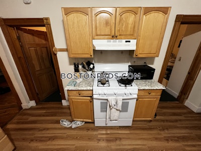 Mission Hill 3 Beds 1 Bath Boston - $4,500