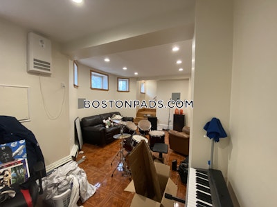 Brookline 4 Beds 3 Baths  Coolidge Corner - $6,000 No Fee