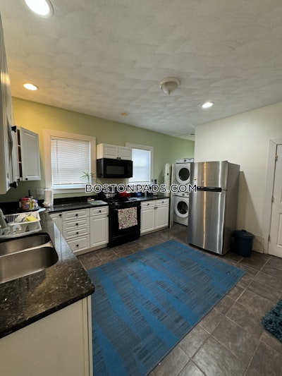 Brighton 3 Bed, 1 Bath Unit Boston - $3,300 No Fee