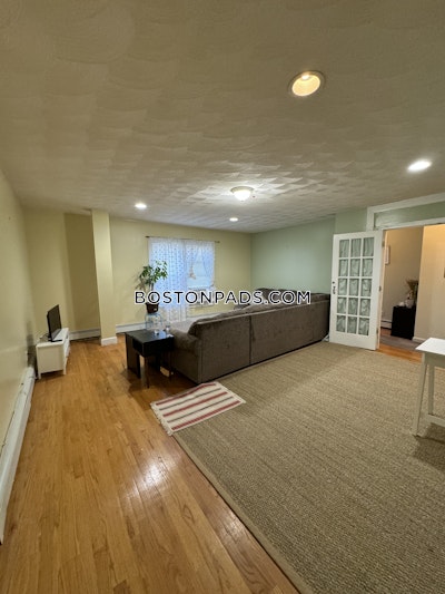 Brighton 3 Beds 1 Bath Boston - $3,300 No Fee