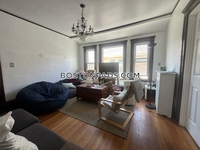 Somerville 4 Beds 1 Bath  Tufts - $4,300