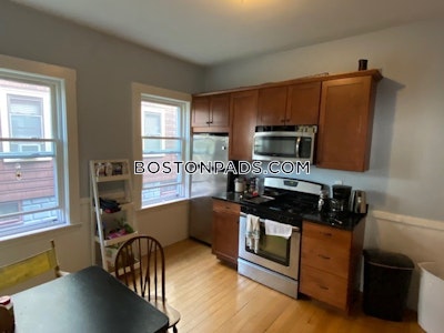 Medford 3 Bed, 1 Bath Unit  Tufts - $3,900