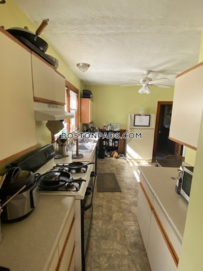 Medford 3 Bed 1 Bath MEDFORD  Tufts - $3,900