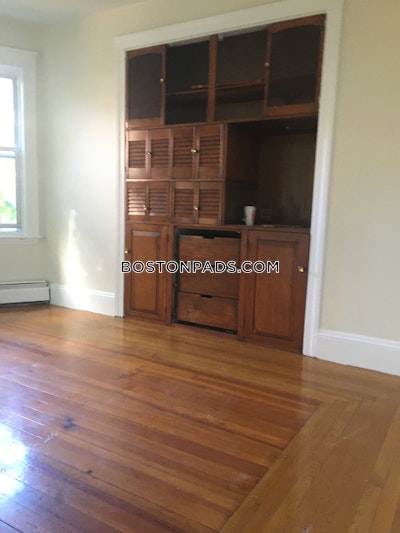 Brookline Great deal on this 5 Beds 1 Bath   Washington Square - $4,100