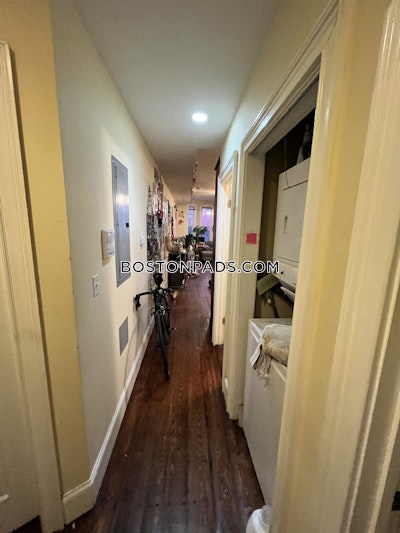 Mission Hill 4 Beds 2 Baths Boston - $6,800