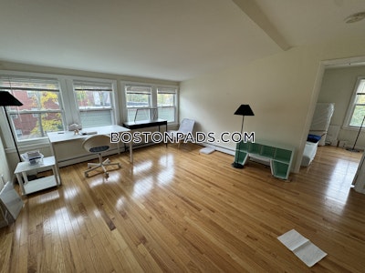 Somerville 2 Beds 1 Bath  Dali/ Inman Squares - $2,600