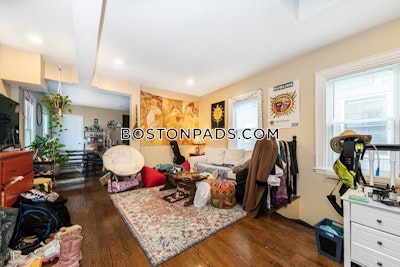 Mission Hill 3 Beds 1 Bath with Laundry in Unit in Mission Hill!! Boston - $5,700