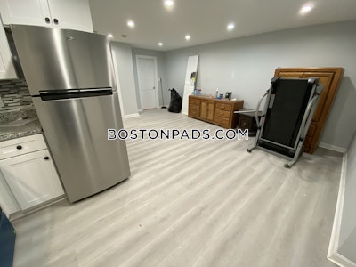 Somerville 1 Bed 1 Bath  Davis Square - $2,650