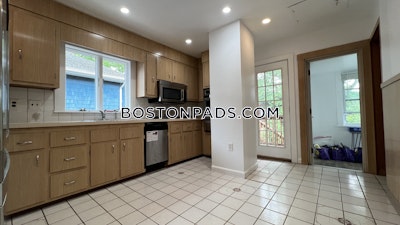 Somerville 5 Beds 1 Bath  Tufts - $6,100