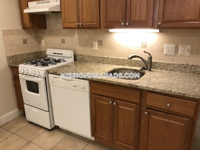 Mission Hill 3 Beds 1 Bath Boston - $3,600