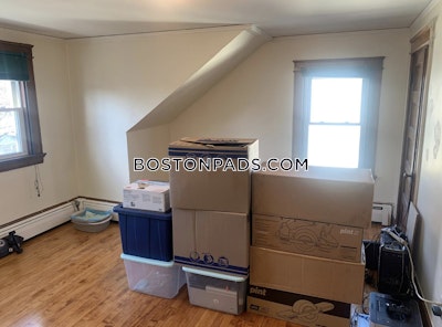 Newton Apartment for rent 3 Bedrooms 1 Bath  Newtonville - $3,650