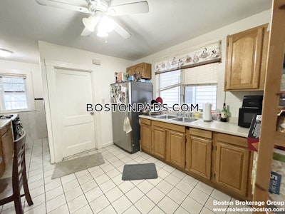 Dorchester 3 Beds 1 Bath Boston - $2,500 No Fee